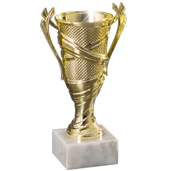 Copa con asas dorada